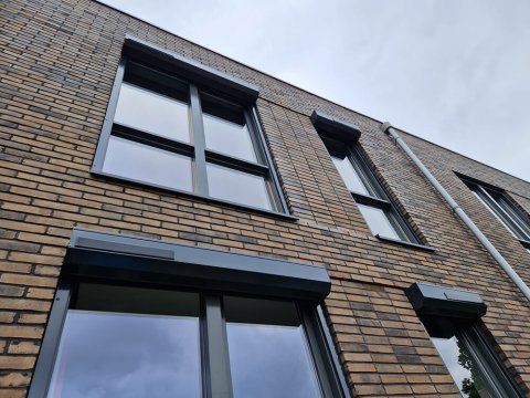 Zonwering, buitenzonwering, montage, woerden, rolluiken, solar, somfy, zonne-energie