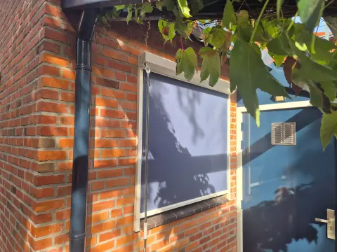 Zonwering montage woerden handbediend screens privacy
