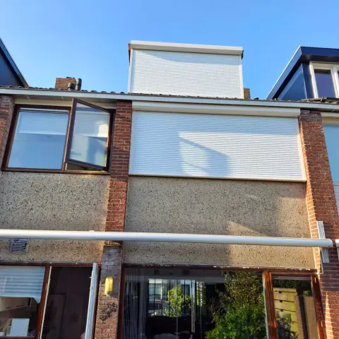 Zonwering rolluik windvast screen woerden woning somfy isolerend