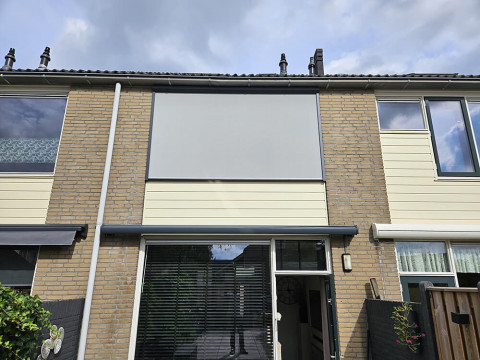 Zonwering, screens, montage, zonnescherm, somfy, privacy