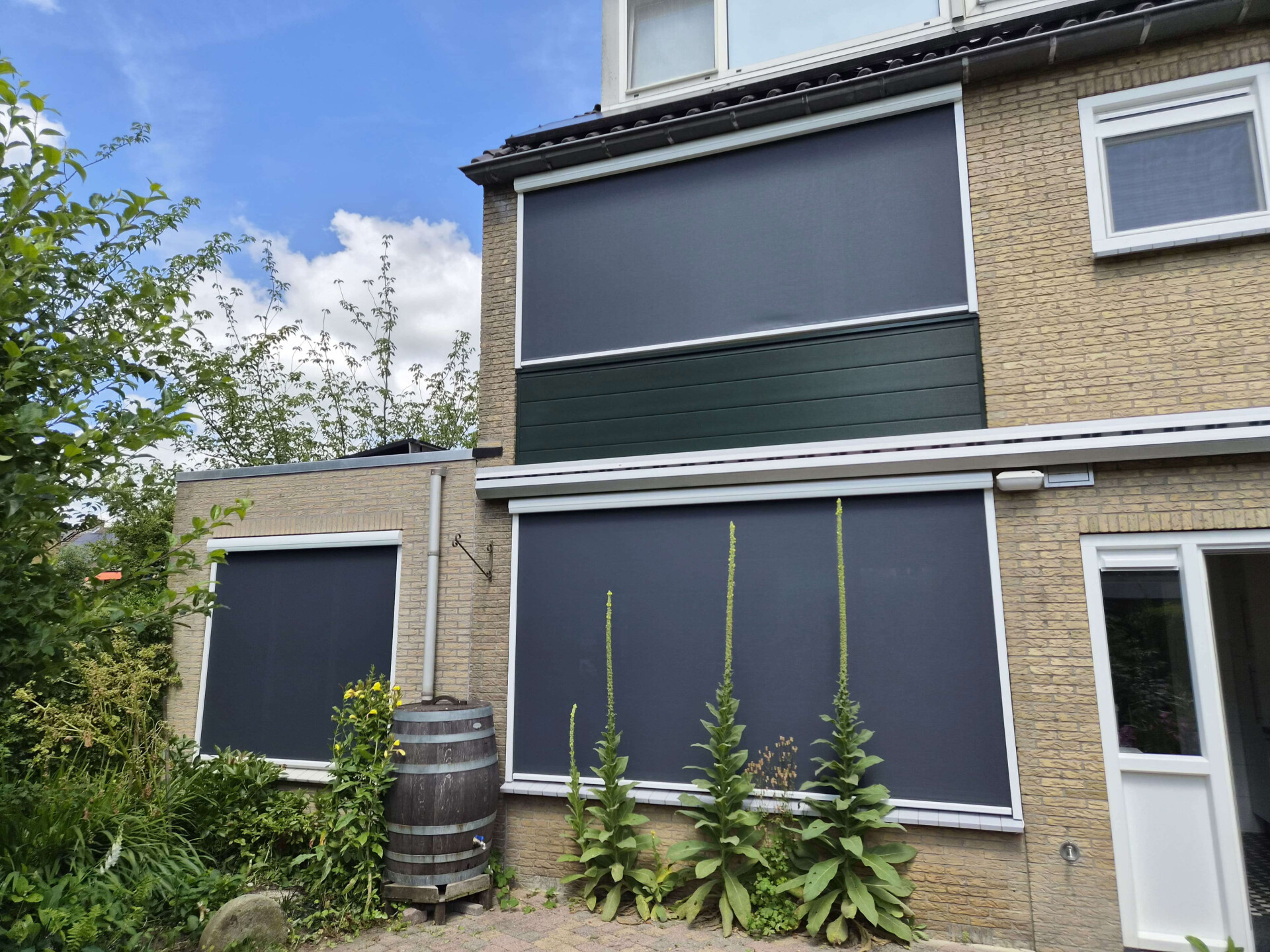 Zonwering windvast screens woerden woning somfy montage